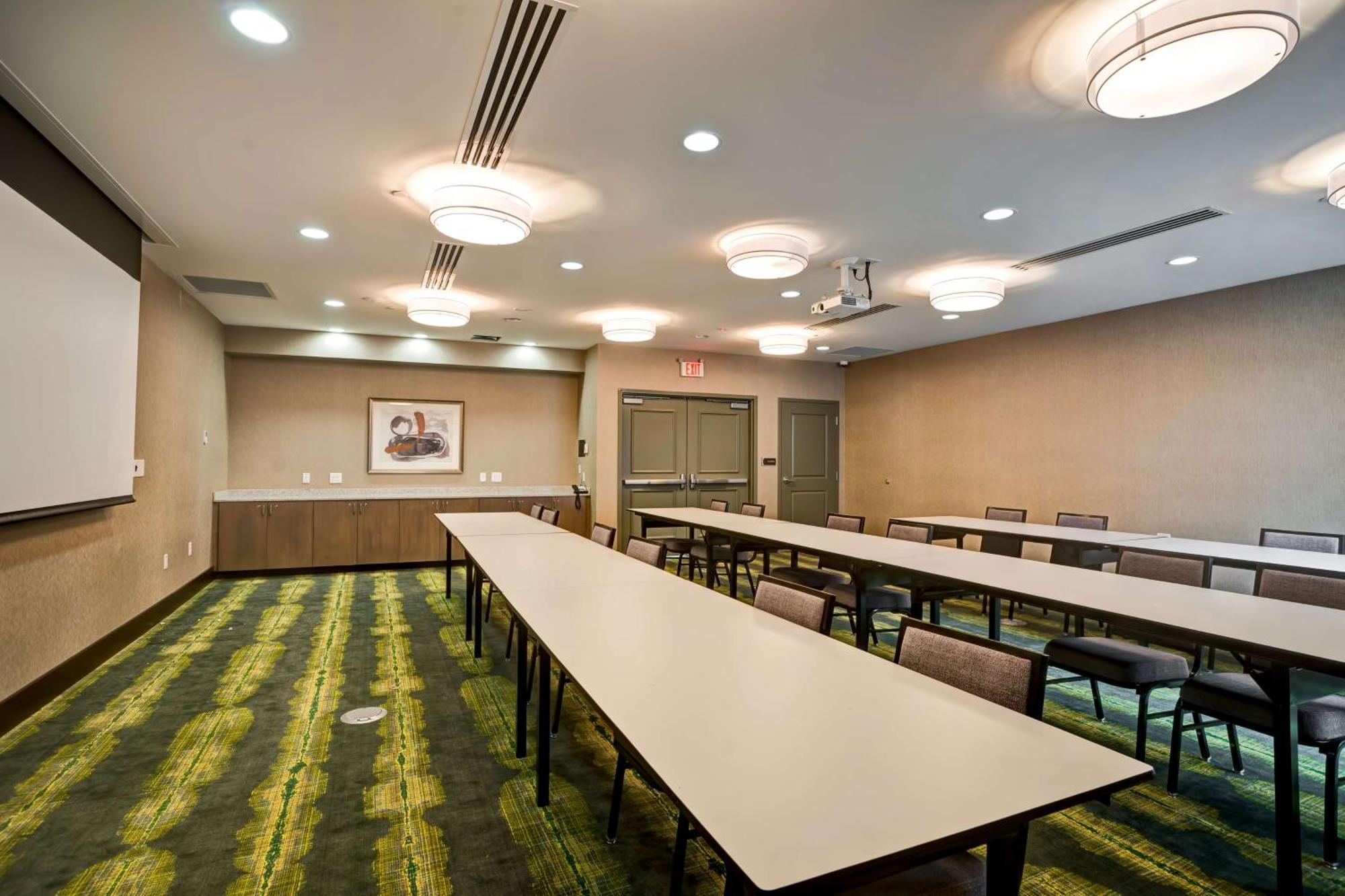 Homewood Suites By Hilton Кристиансбърг Екстериор снимка