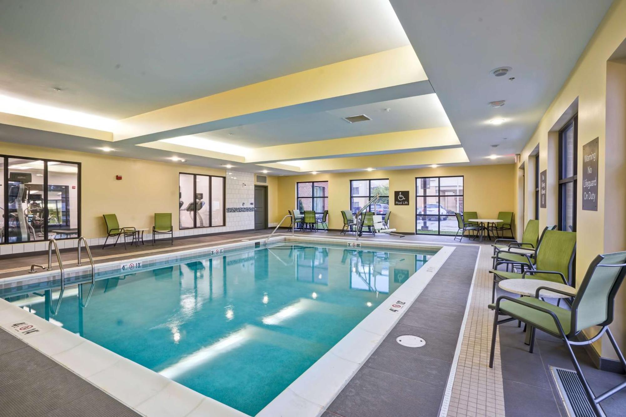 Homewood Suites By Hilton Кристиансбърг Екстериор снимка